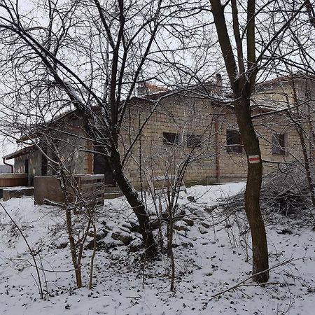Old Stone Villa Obarok Exterior photo